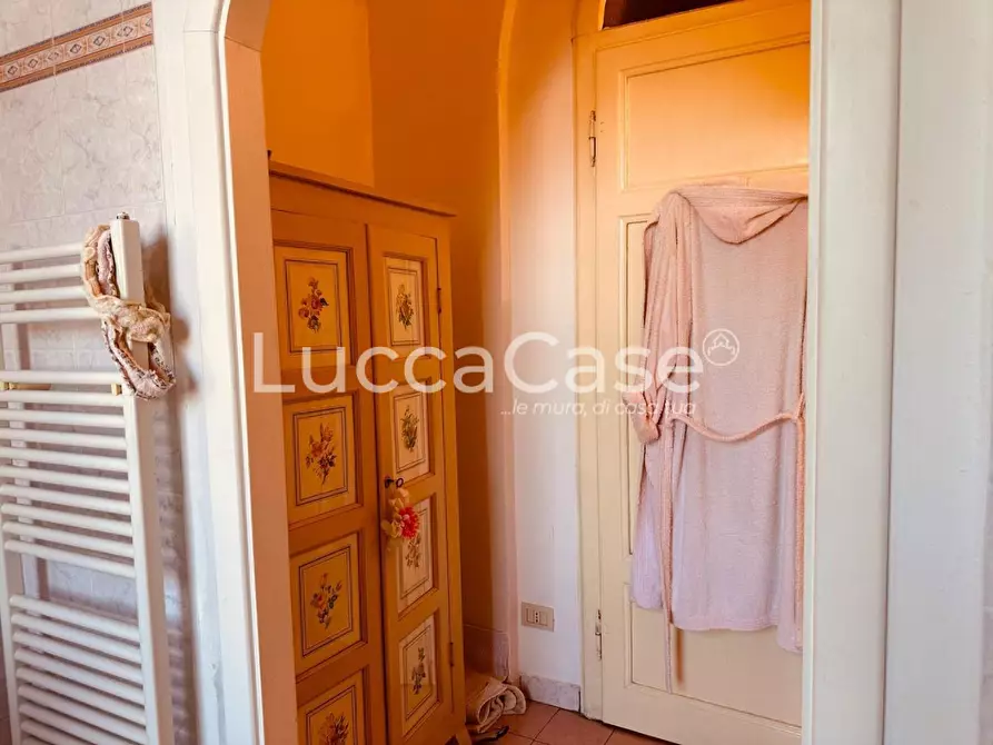 Immagine 34 di Villa in vendita  a Barga