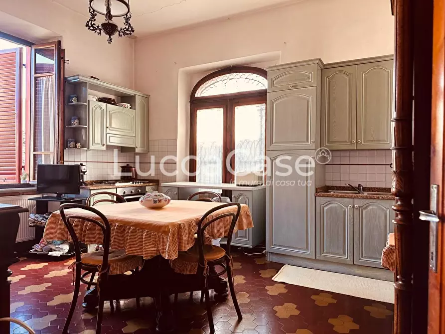 Immagine 4 di Villa in vendita  a Barga