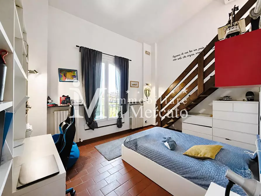 Immagine 19 di Appartamento in vendita  a Lucca