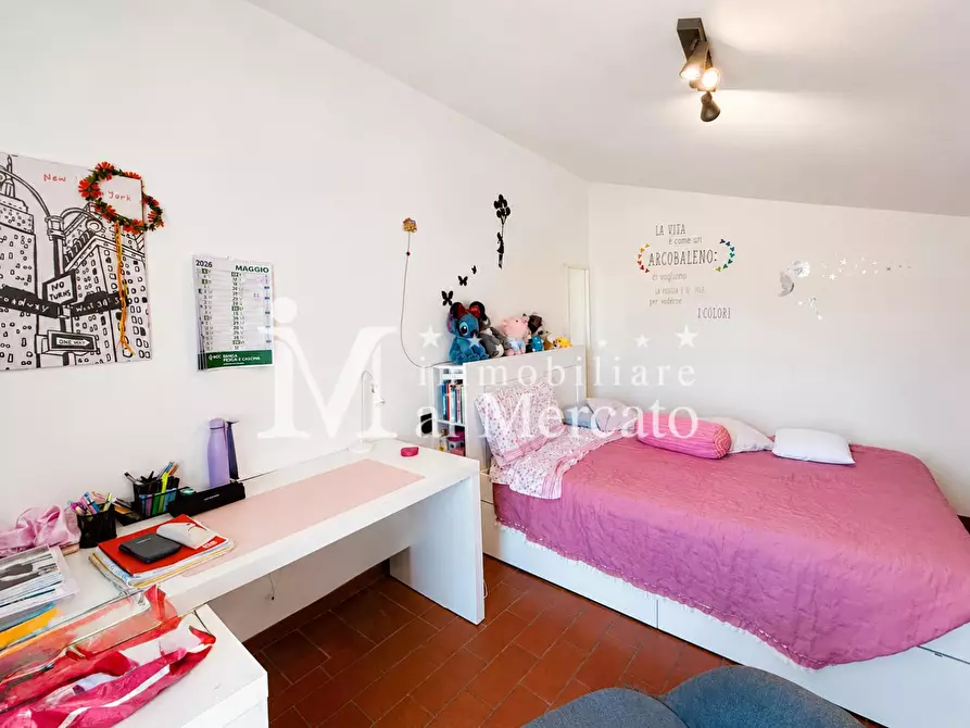 Immagine 24 di Appartamento in vendita  a Lucca