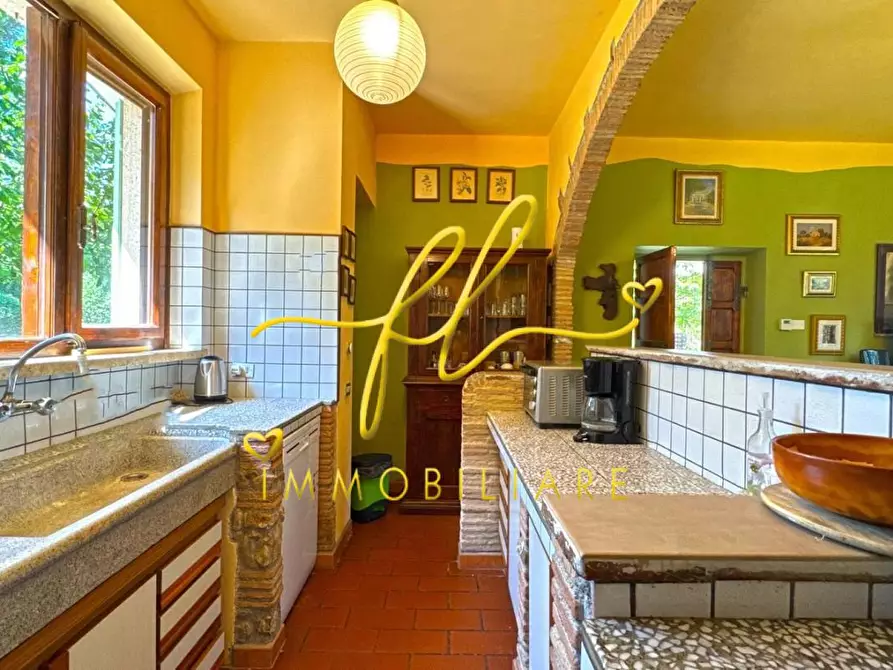 Immagine 9 di Villa in vendita  a Monteverdi Marittimo
