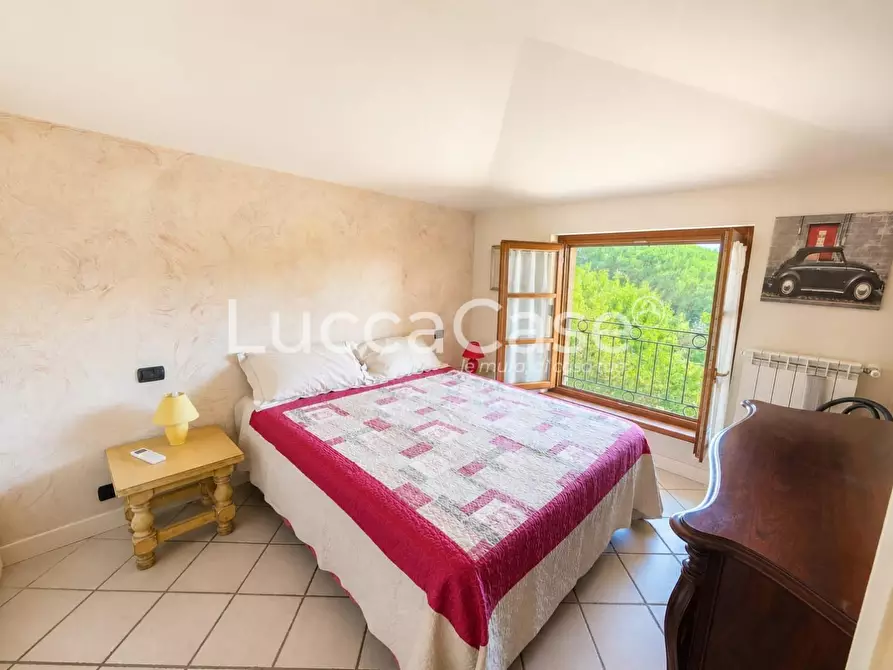 Immagine 12 di Appartamento in vendita  a Camaiore