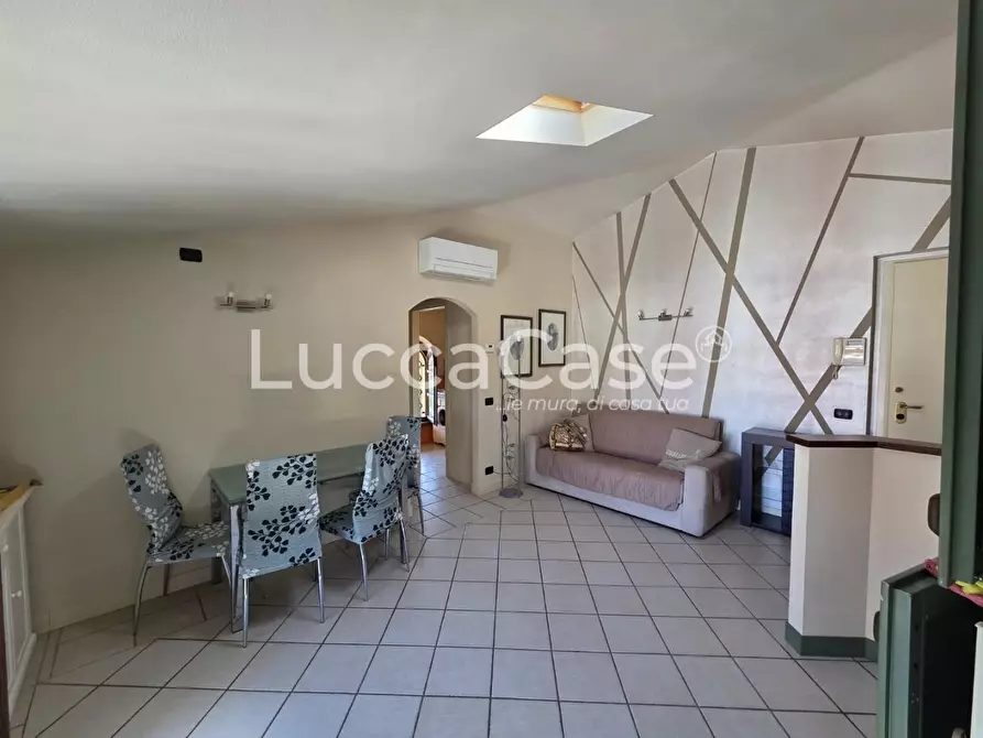 Immagine 6 di Appartamento in vendita  a Camaiore
