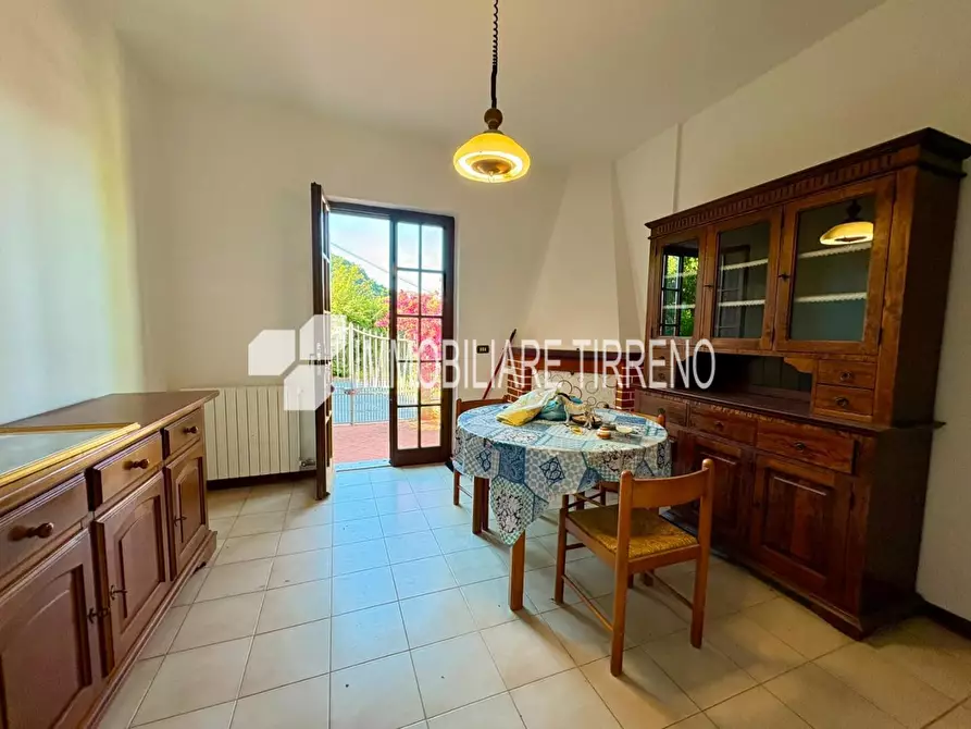 Immagine 17 di Casa bifamiliare in vendita  a Montignoso