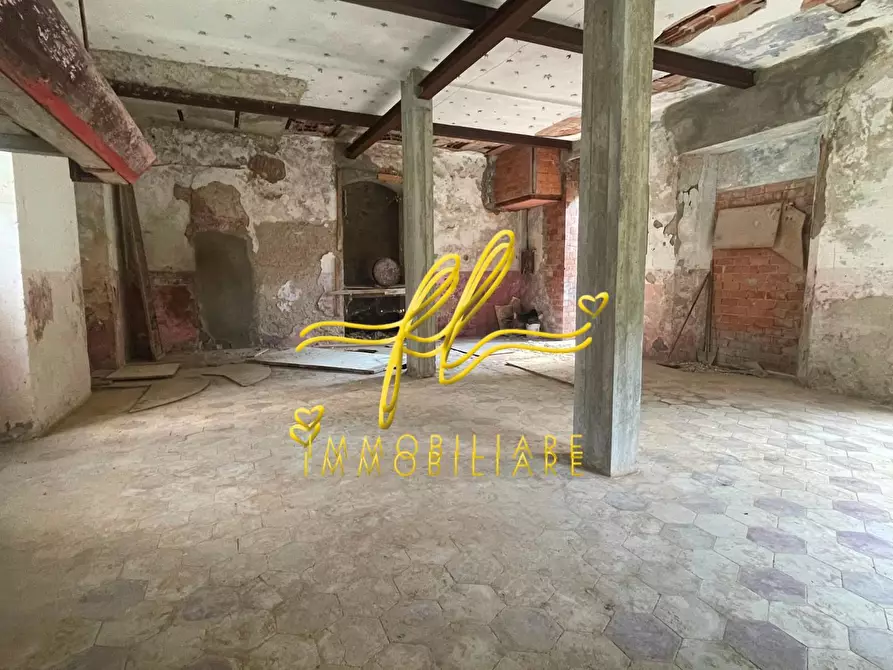 Immagine 5 di Rustico / casale in vendita  a Carrara