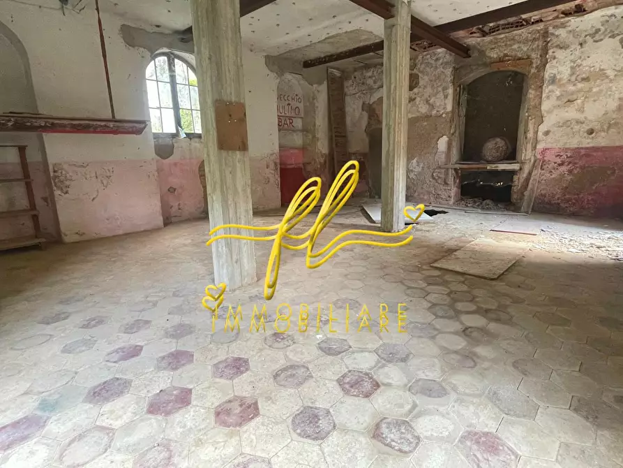 Immagine 6 di Rustico / casale in vendita  a Carrara