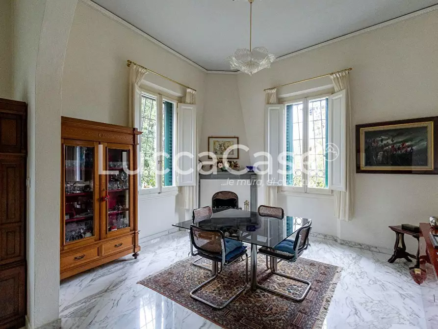 Immagine 6 di Villa in vendita  a Montecatini Terme