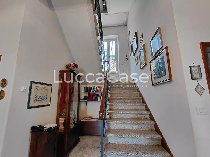 Immagine 13 di Villa in vendita  a Montecatini Terme