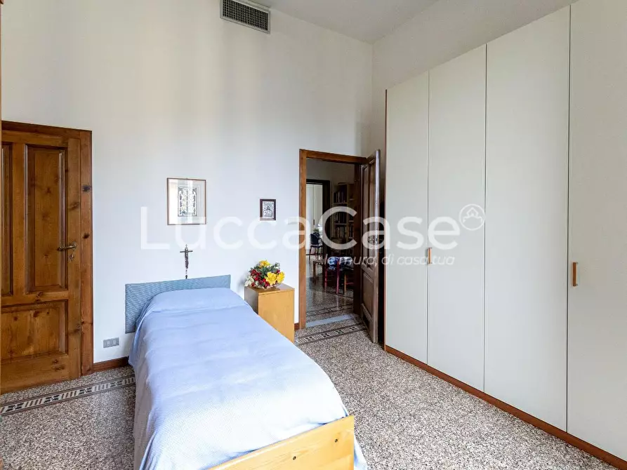 Immagine 17 di Villa in vendita  a Montecatini Terme
