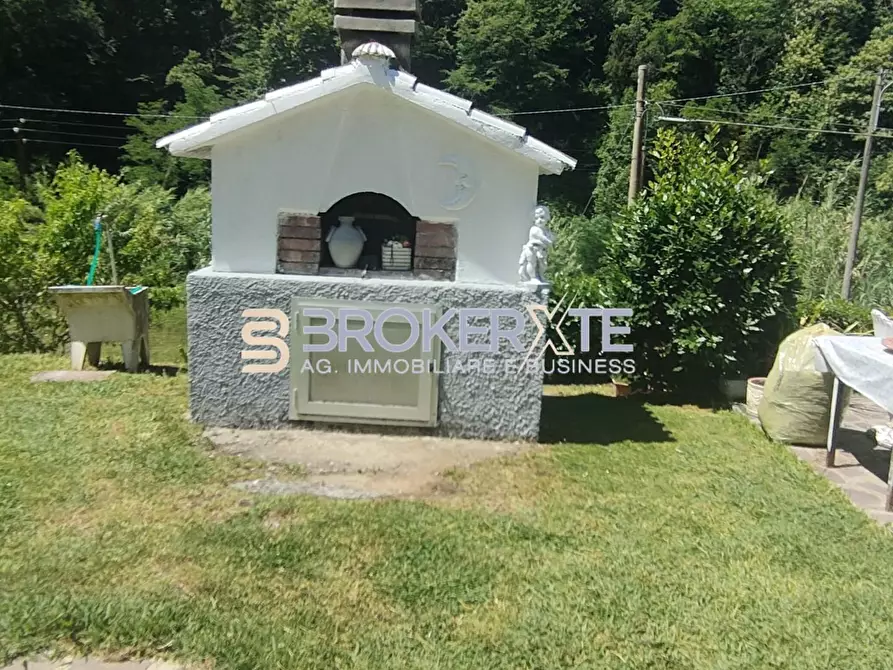 Immagine 21 di Casa indipendente in vendita  a Massa
