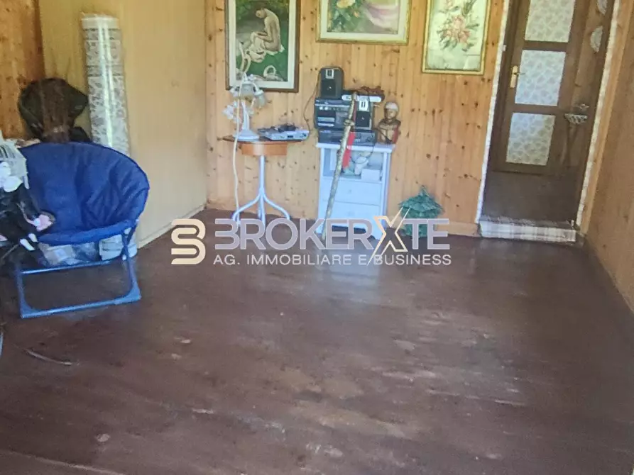 Immagine 19 di Casa indipendente in vendita  a Massa