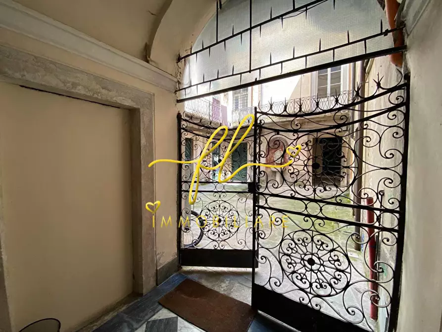 Immagine 42 di Immobile di prestigio in vendita  a Carrara