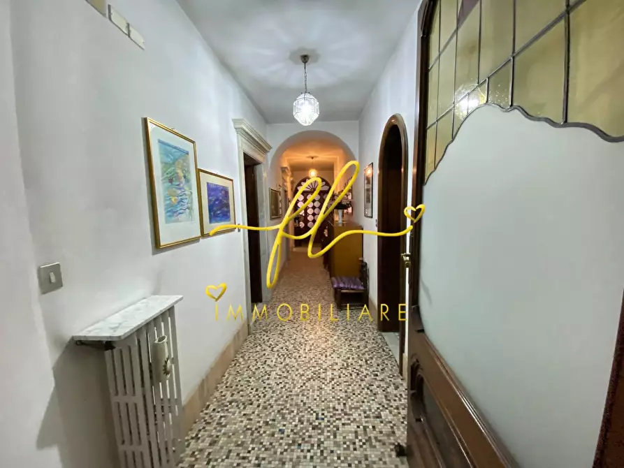 Immagine 27 di Immobile di prestigio in vendita  a Carrara