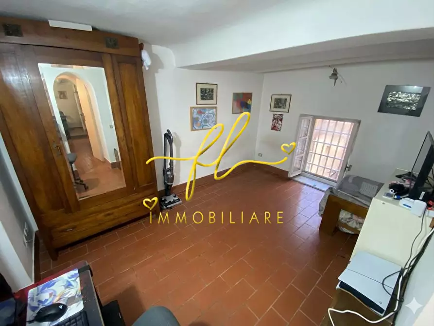 Immagine 13 di Immobile di prestigio in vendita  a Carrara