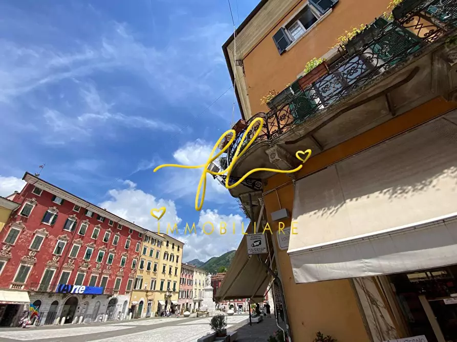 Immagine 39 di Immobile di prestigio in vendita  a Carrara