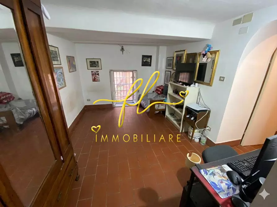 Immagine 12 di Immobile di prestigio in vendita  a Carrara