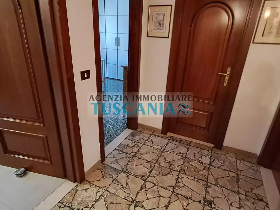 Immagine 12 di Appartamento in vendita  a Cecina