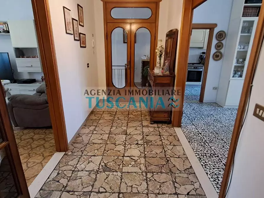 Immagine 3 di Appartamento in vendita  a Cecina