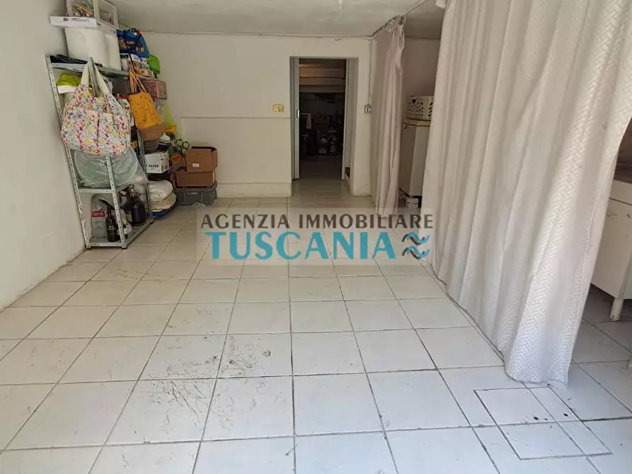 Immagine 19 di Appartamento in vendita  a Cecina