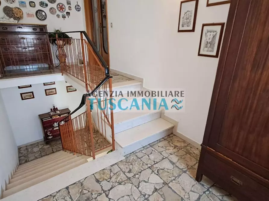 Immagine 17 di Appartamento in vendita  a Cecina