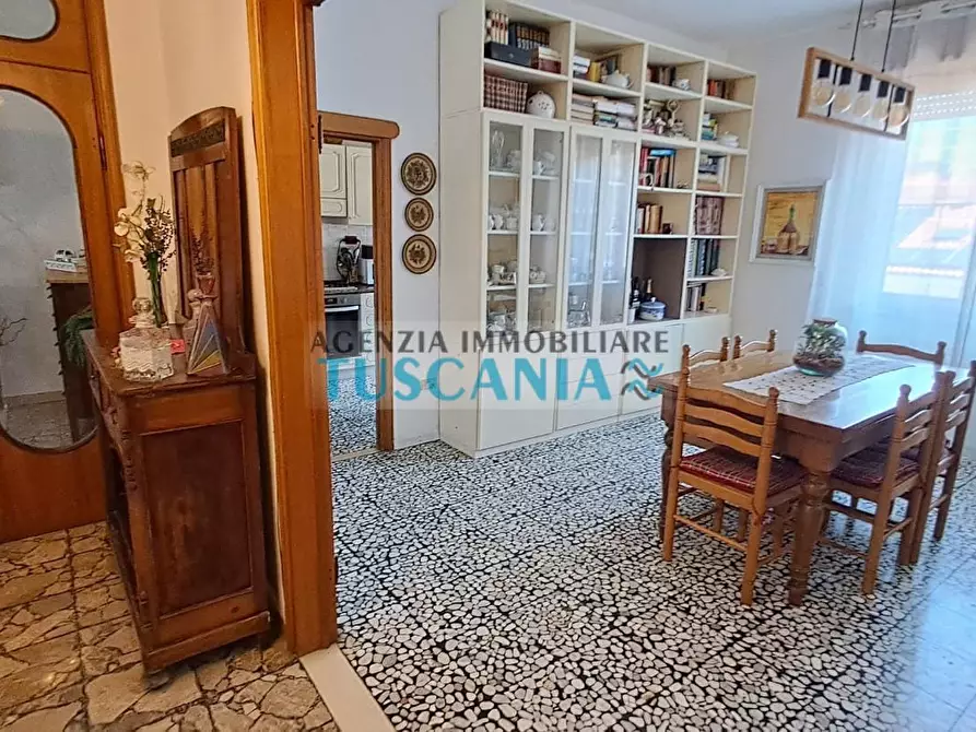 Immagine 8 di Appartamento in vendita  a Cecina