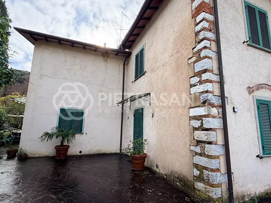 Immagine 8 di Villa in affitto  a Pietrasanta