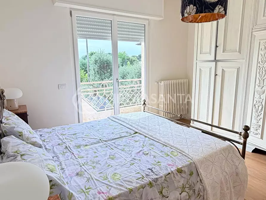 Immagine 13 di Villa in affitto  a Pietrasanta