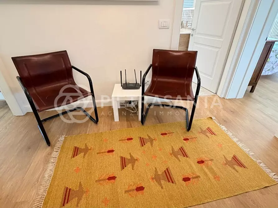 Immagine 26 di Villa in affitto  a Pietrasanta