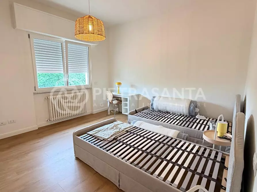Immagine 17 di Villa in affitto  a Pietrasanta