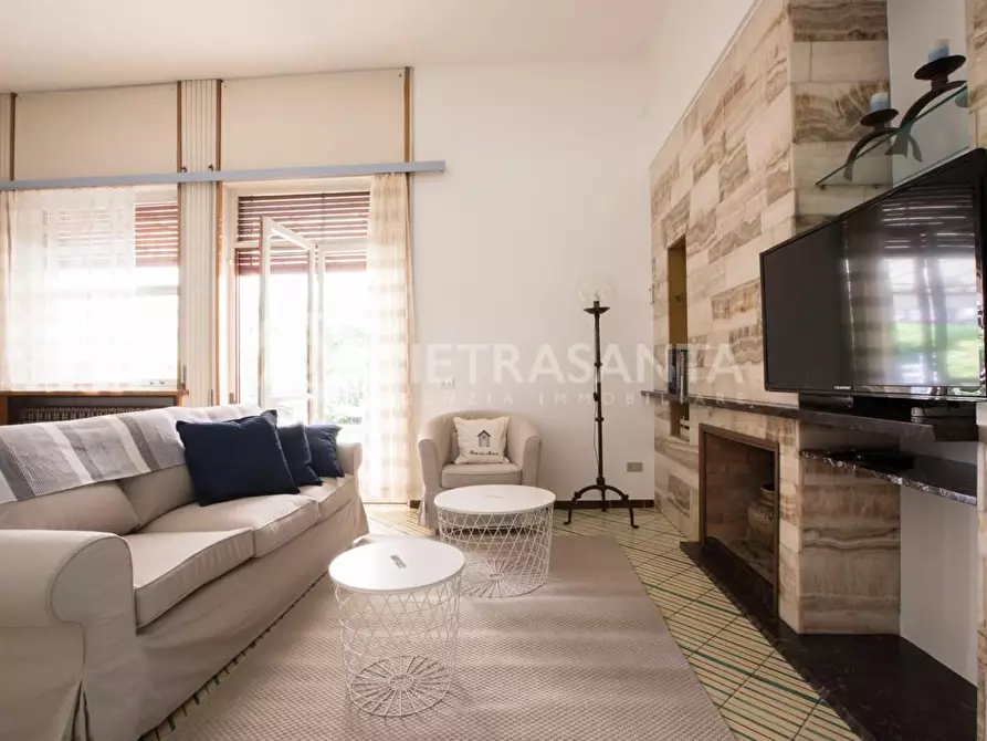 Immagine 21 di Villa in affitto  a Forte Dei Marmi