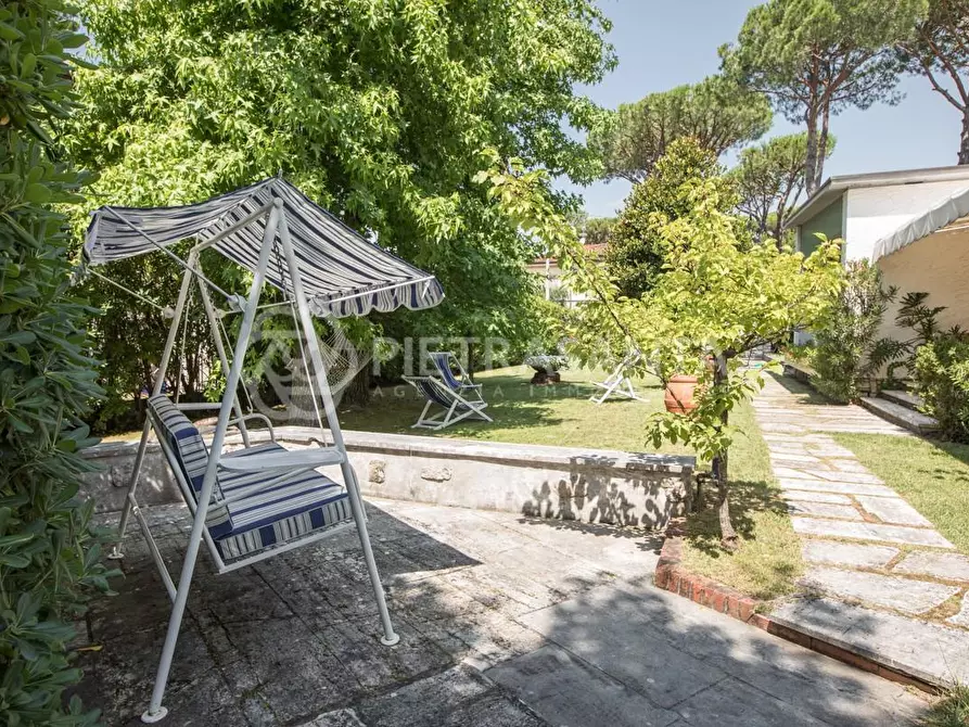 Immagine 14 di Villa in affitto  a Forte Dei Marmi