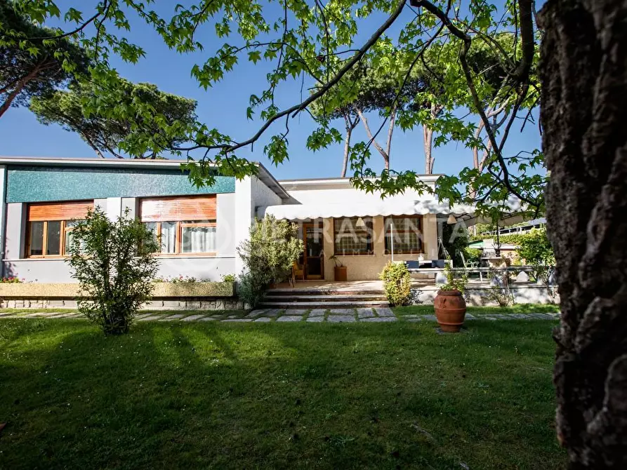 Immagine 5 di Villa in affitto  a Forte Dei Marmi
