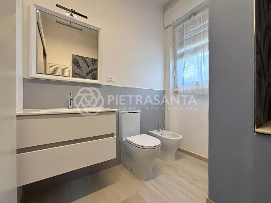 Immagine 42 di Villa in affitto  a Forte Dei Marmi