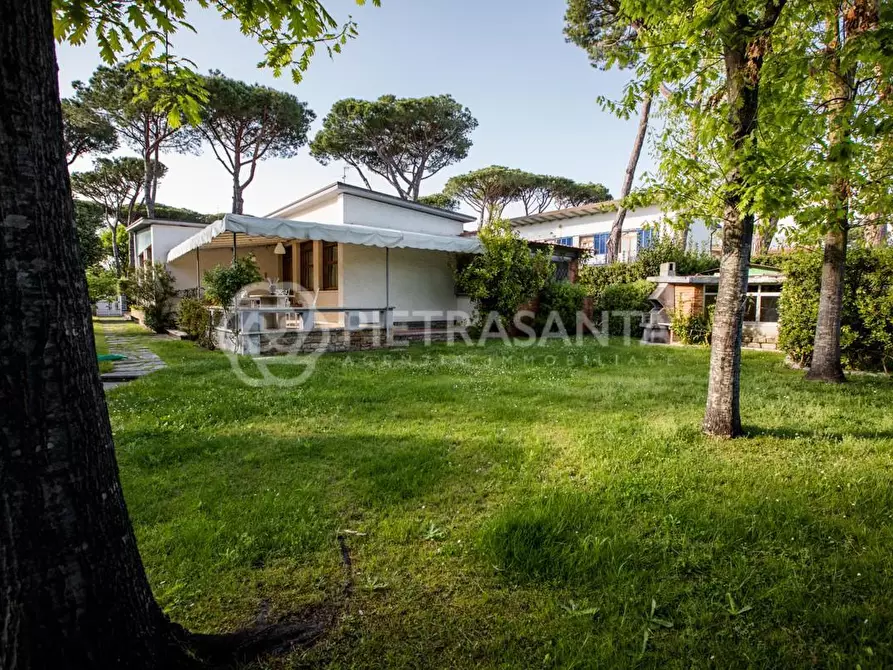 Immagine 6 di Villa in affitto  a Forte Dei Marmi