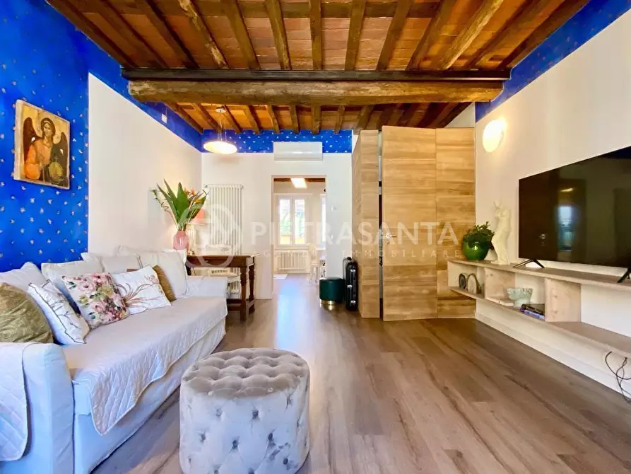 Immagine 1 di Appartamento in affitto  a Pietrasanta