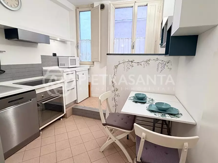 Immagine 17 di Appartamento in affitto  a Pietrasanta
