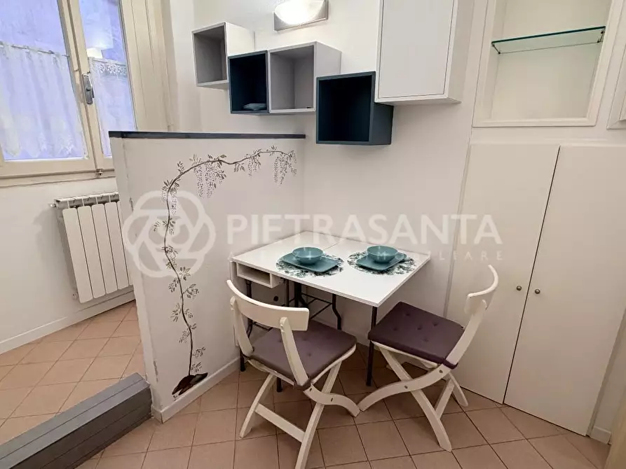 Immagine 21 di Appartamento in affitto  a Pietrasanta