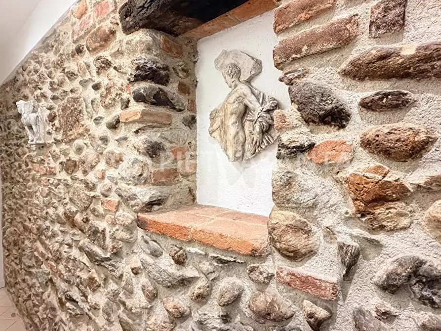 Immagine 2 di Appartamento in affitto  a Pietrasanta