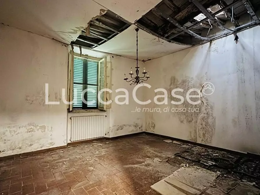 Immagine 18 di Casa indipendente in vendita  a Capannori