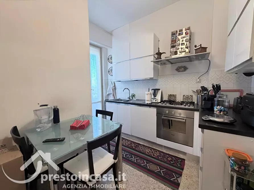 Immagine 5 di Appartamento in vendita  a Viareggio