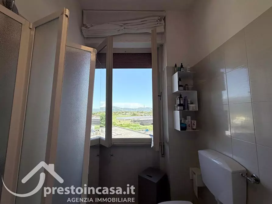 Immagine 20 di Appartamento in vendita  a Viareggio