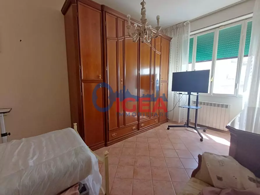 Immagine 14 di Appartamento in vendita  a Siena
