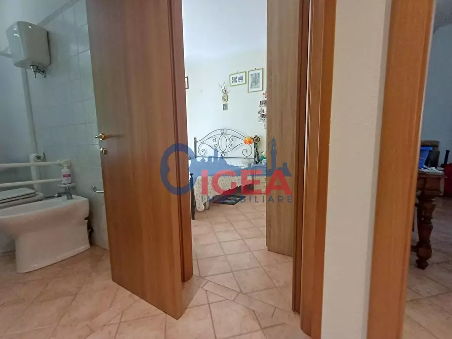 Immagine 17 di Appartamento in vendita  a Siena