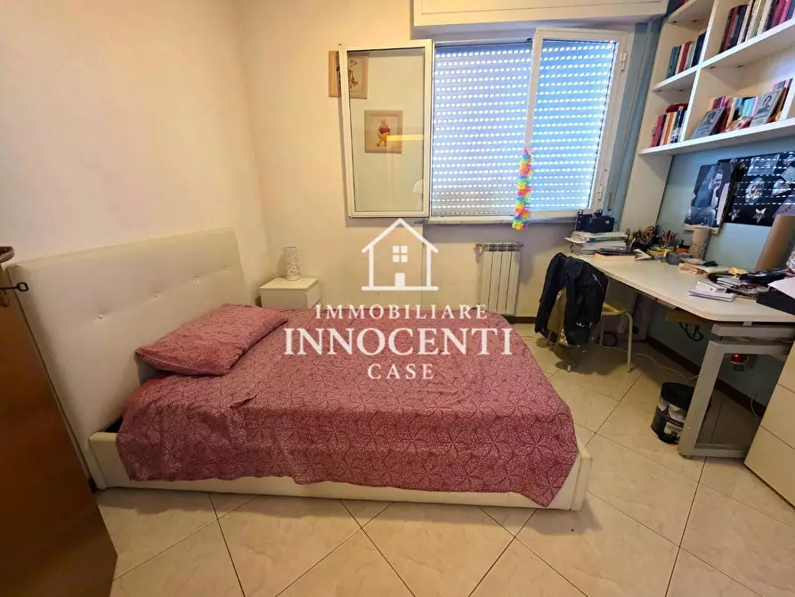 Immagine 18 di Appartamento in vendita  a Montignoso