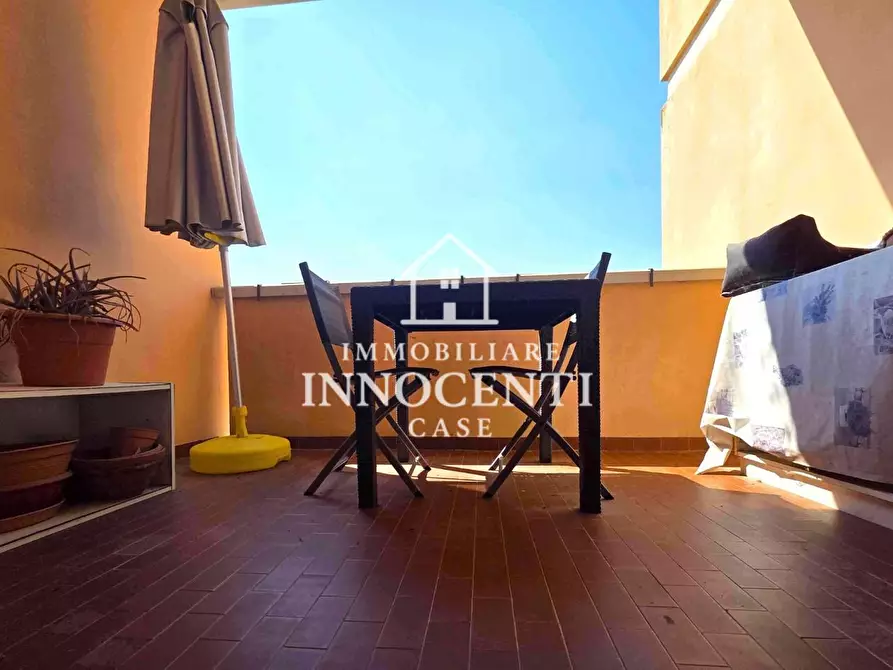 Immagine 9 di Appartamento in vendita  a Montignoso