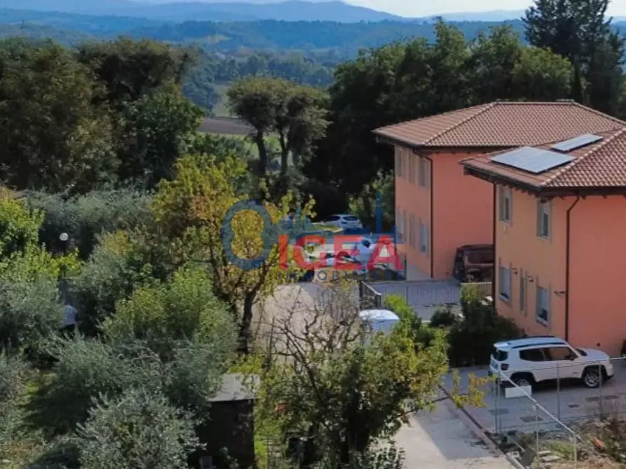 Immagine 15 di Appartamento in vendita  a Colle Di Val D'elsa