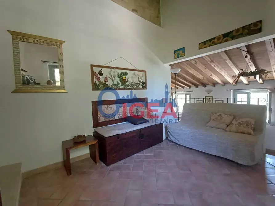 Immagine 2 di Appartamento in vendita  a Casole D'elsa