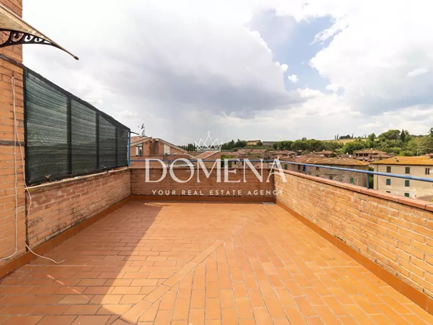 Immagine 3 di Appartamento in vendita  a Siena