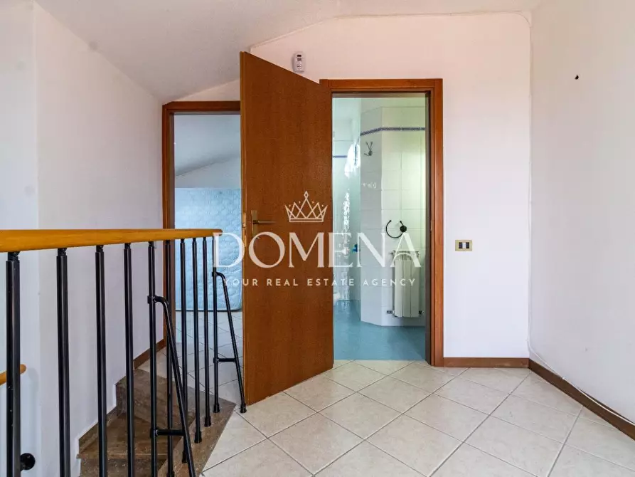 Immagine 10 di Appartamento in vendita  a Siena