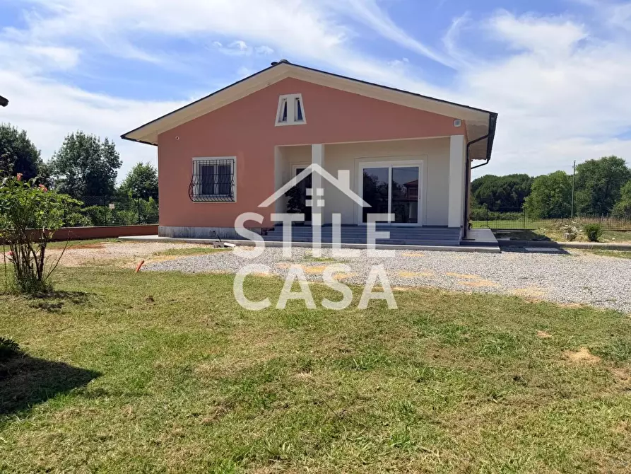 Immagine 38 di Villa in vendita  a Castelfranco Di Sotto